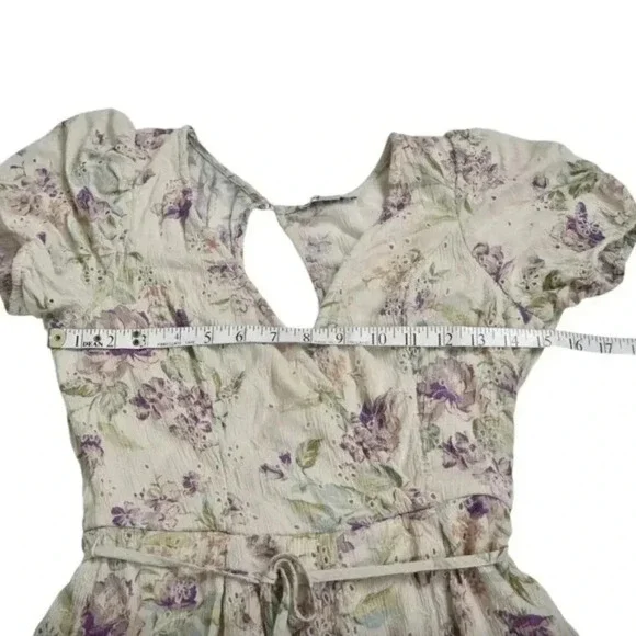 American  Eagle Floral Romper Wrap Front Cream Playsuit Cottage Core Size XS - Picture 14 of 16